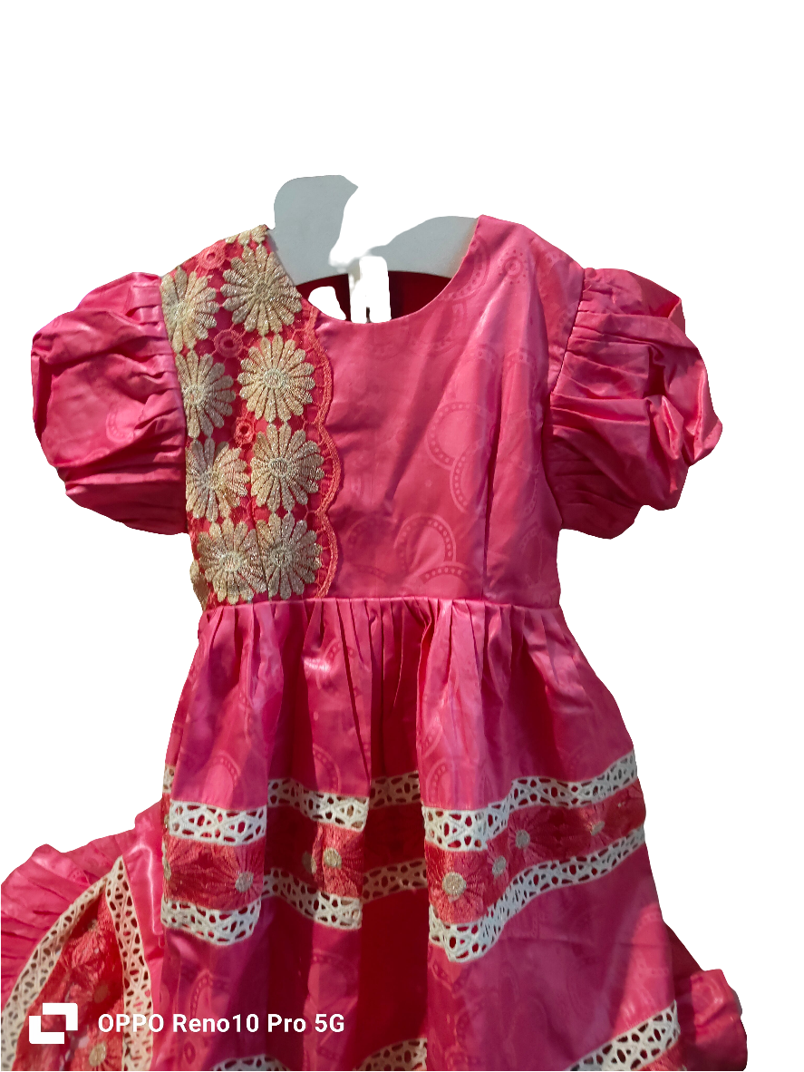 Robe de petite fille.